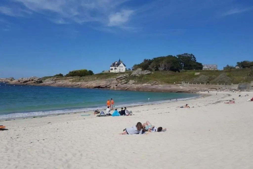 בית נופש Maison Lannion Historique - Cote De Granit Rose צרפת